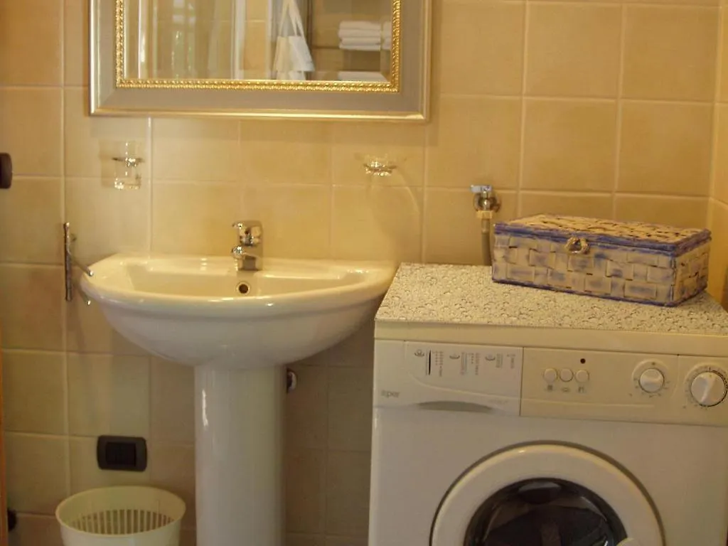 Barolo Apartment Gravedona